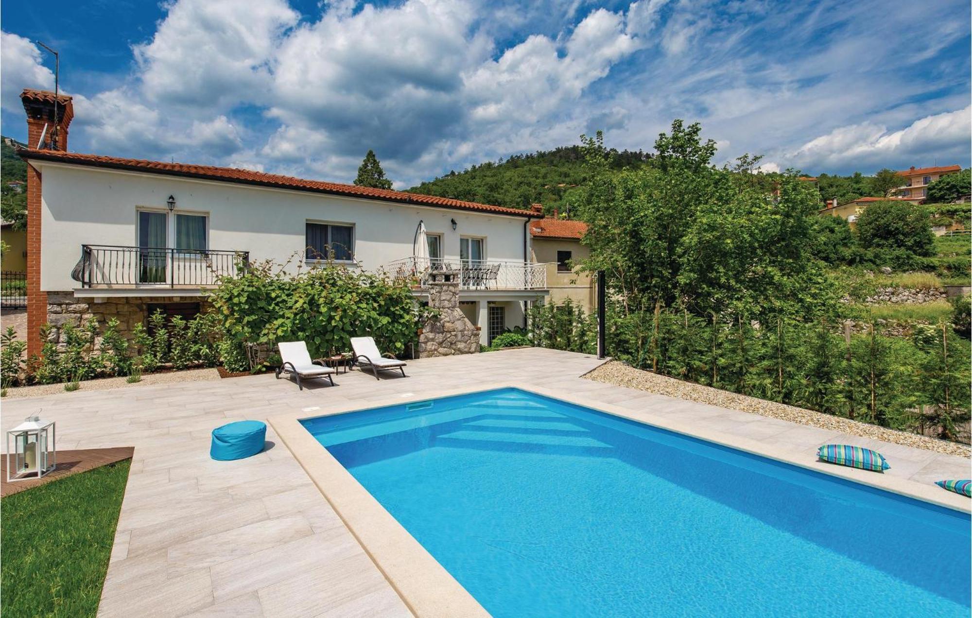 Lovely Home In Matulji With Outdoor Swimming Pool Exterior foto